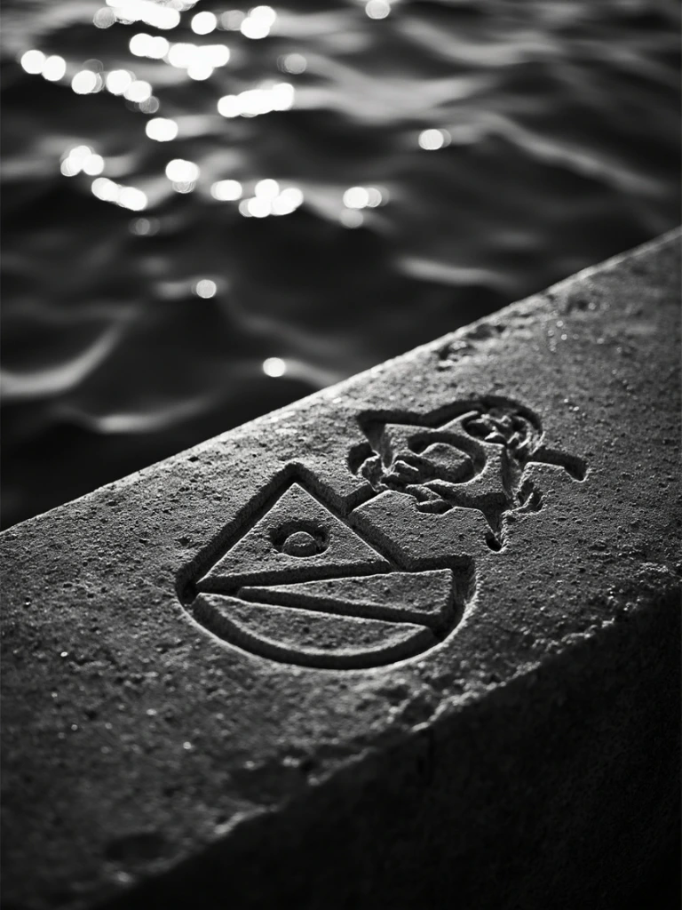 Plate of the Thames embankment geometry marker, Blackfriars